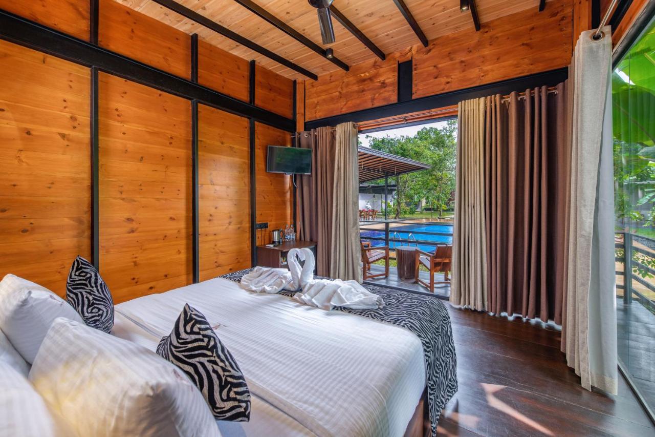 Atha Resort Sigiriya Esterno foto A room at the resort